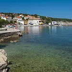 In - Insel Krk 13479 Šilo
