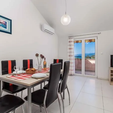 Apartment In Silo/insel Krk 13479 *