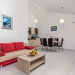 In - Insel Krk 13479 سيلو